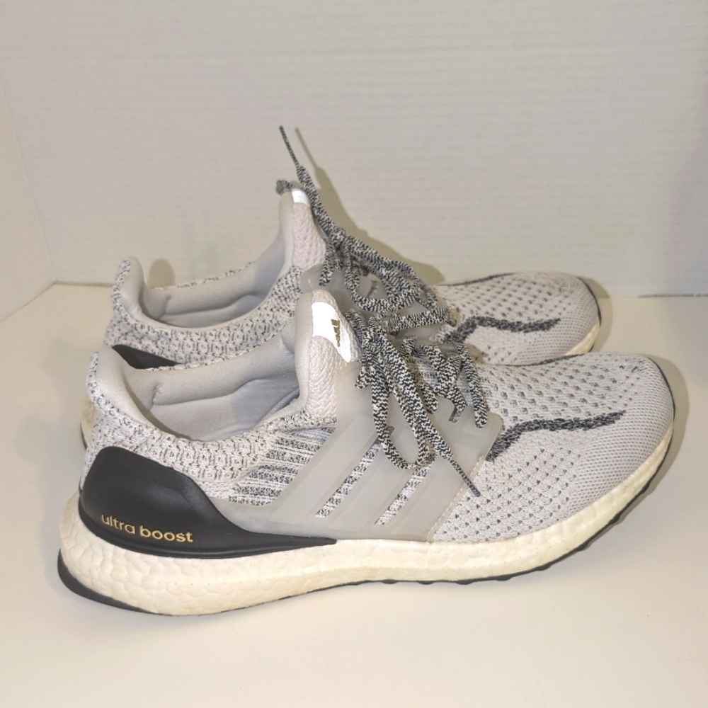 Adidas Ultra Boost‎ 5 DNA White Black Women's Sneakers SiE 8.5 GY6959